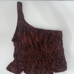 urban outfitters one shoulder top